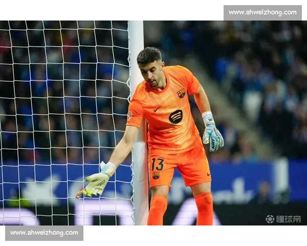 霍安 - 加西亚正式加盟巴萨!签约至 2031 年,扑救王回归诺坎普 霍安 - 加西亚正式加盟巴萨!签约至 2031 年,扑救王回归诺坎普