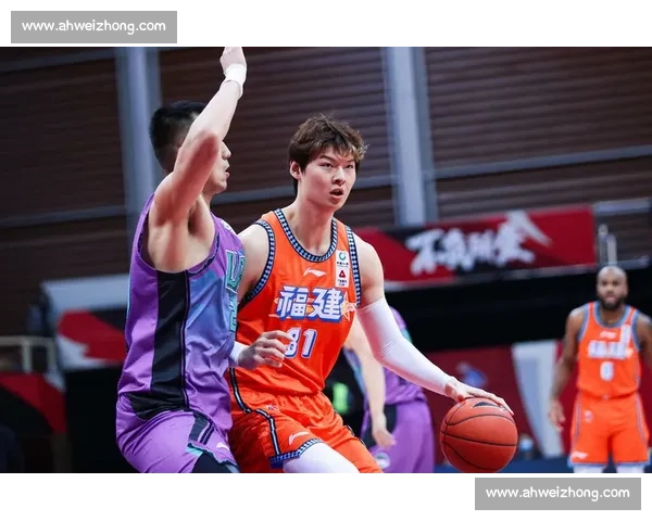 曾繁日官宣加盟深圳男篮！2 年合同开启新征程，已正式报到