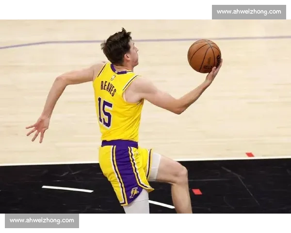 里夫斯拒湖人 4 年 8920 万！明夏剑指 5 年 2.46 亿顶薪